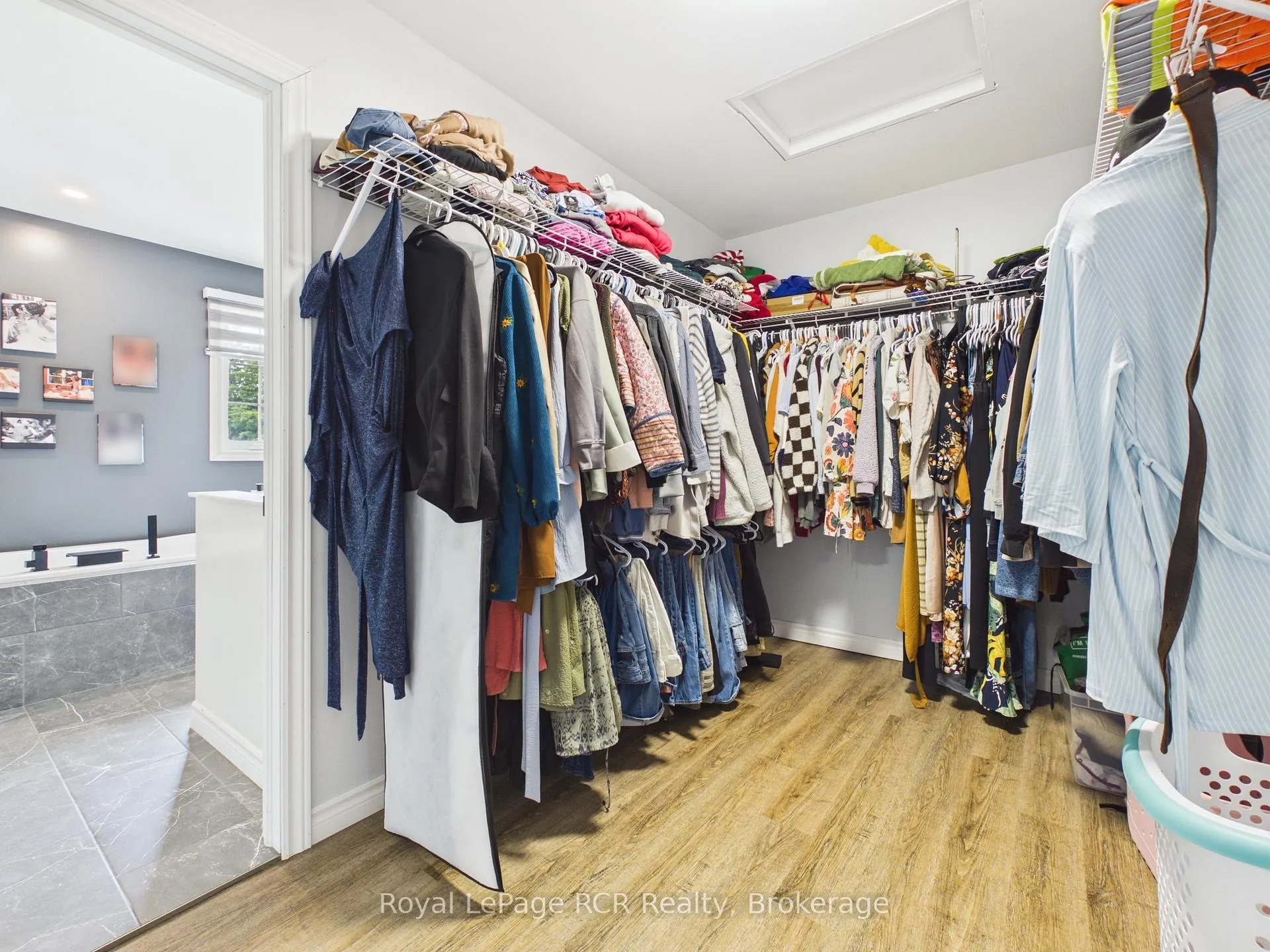 Photo 31 of 482 Wolsley Street, Huron-Kinloss, Lucknow — HOMEH