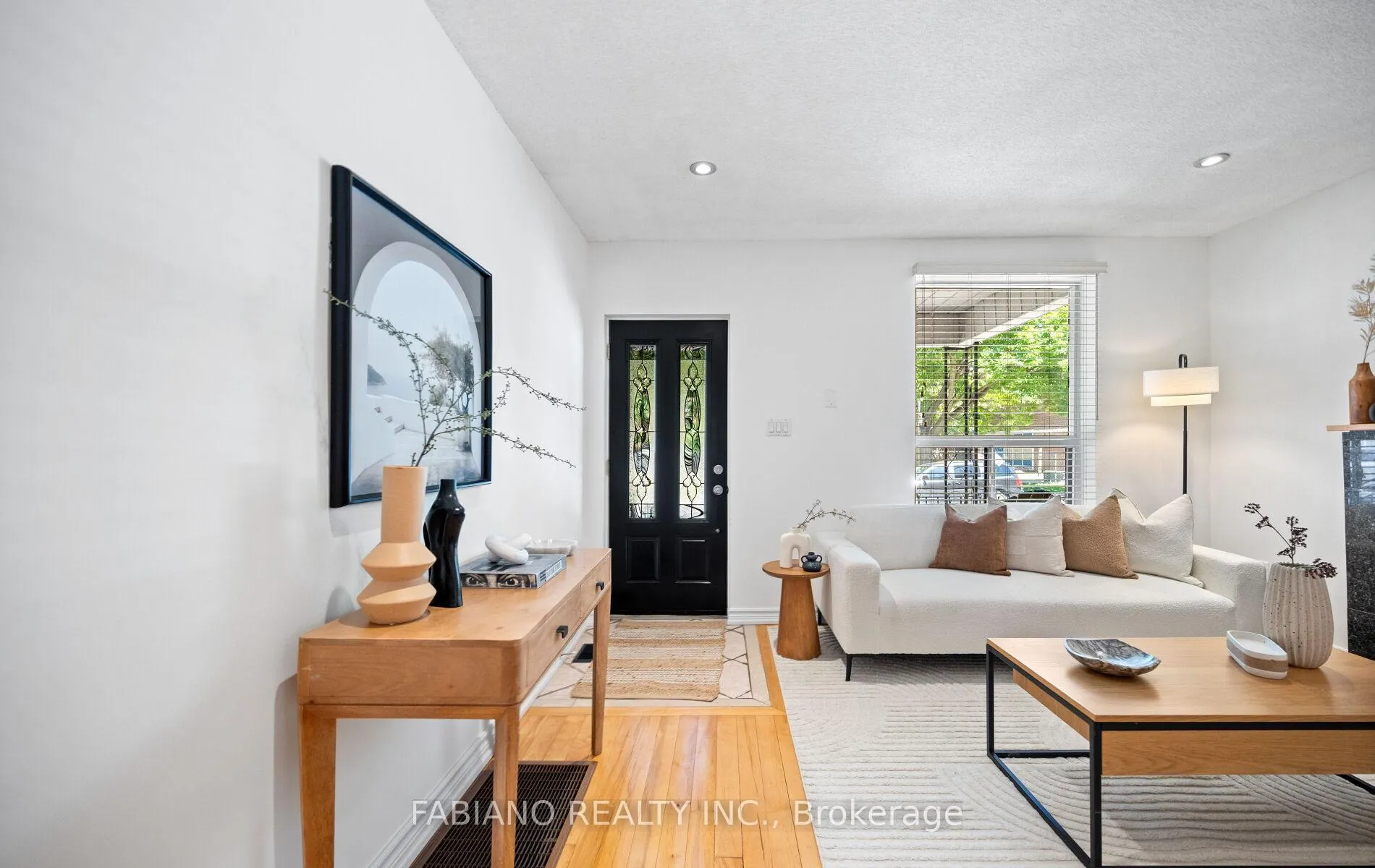 Photo 4 of 332 Osler Street, Toronto, Weston-Pellam Park — HOMEH