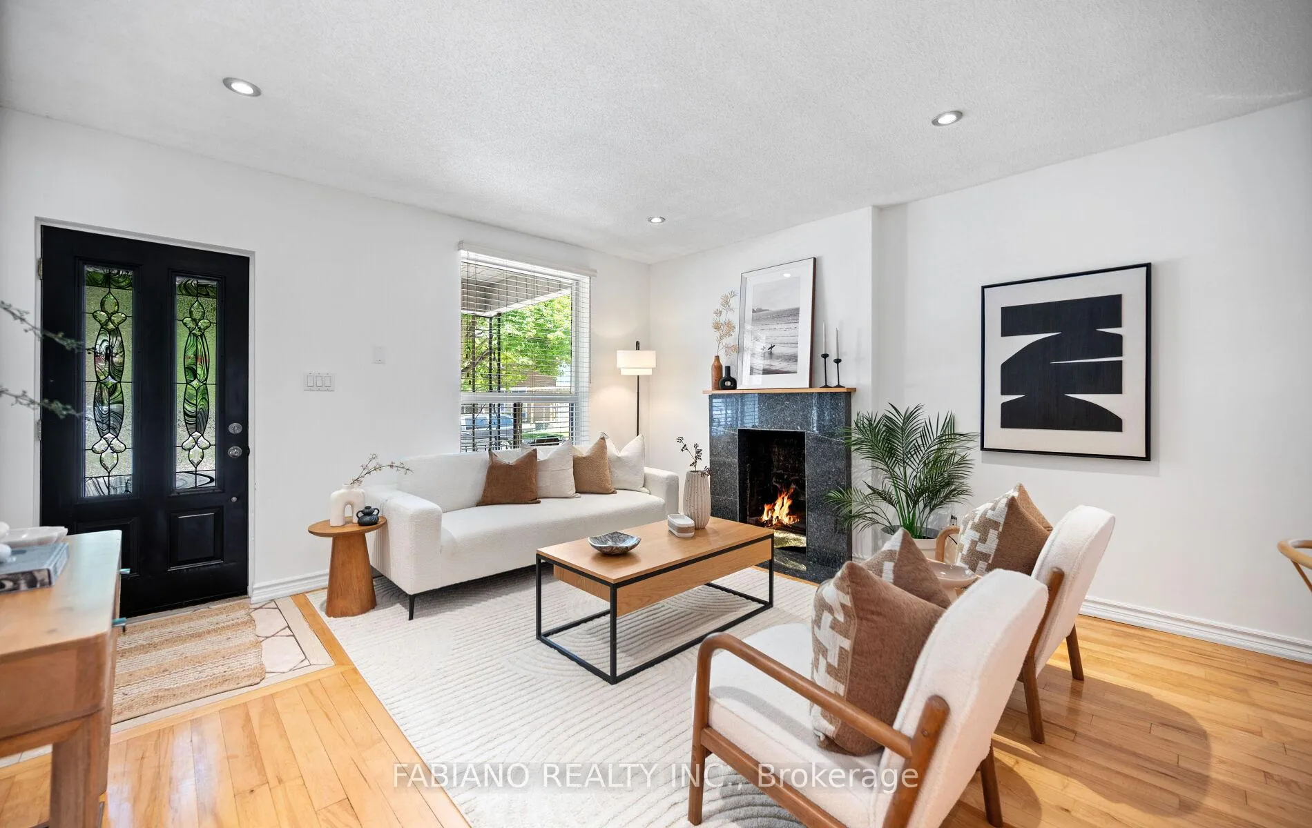Photo 5 of 332 Osler Street, Toronto, Weston-Pellam Park — HOMEH