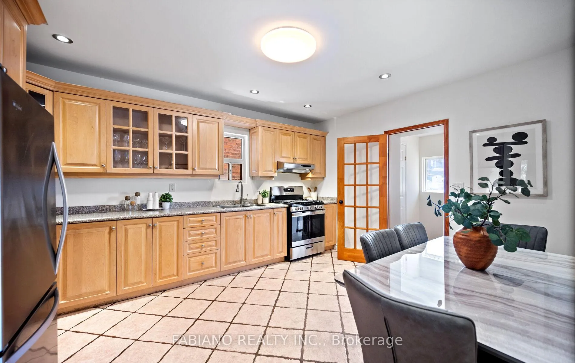 Photo 14 of 332 Osler Street, Toronto, Weston-Pellam Park — HOMEH
