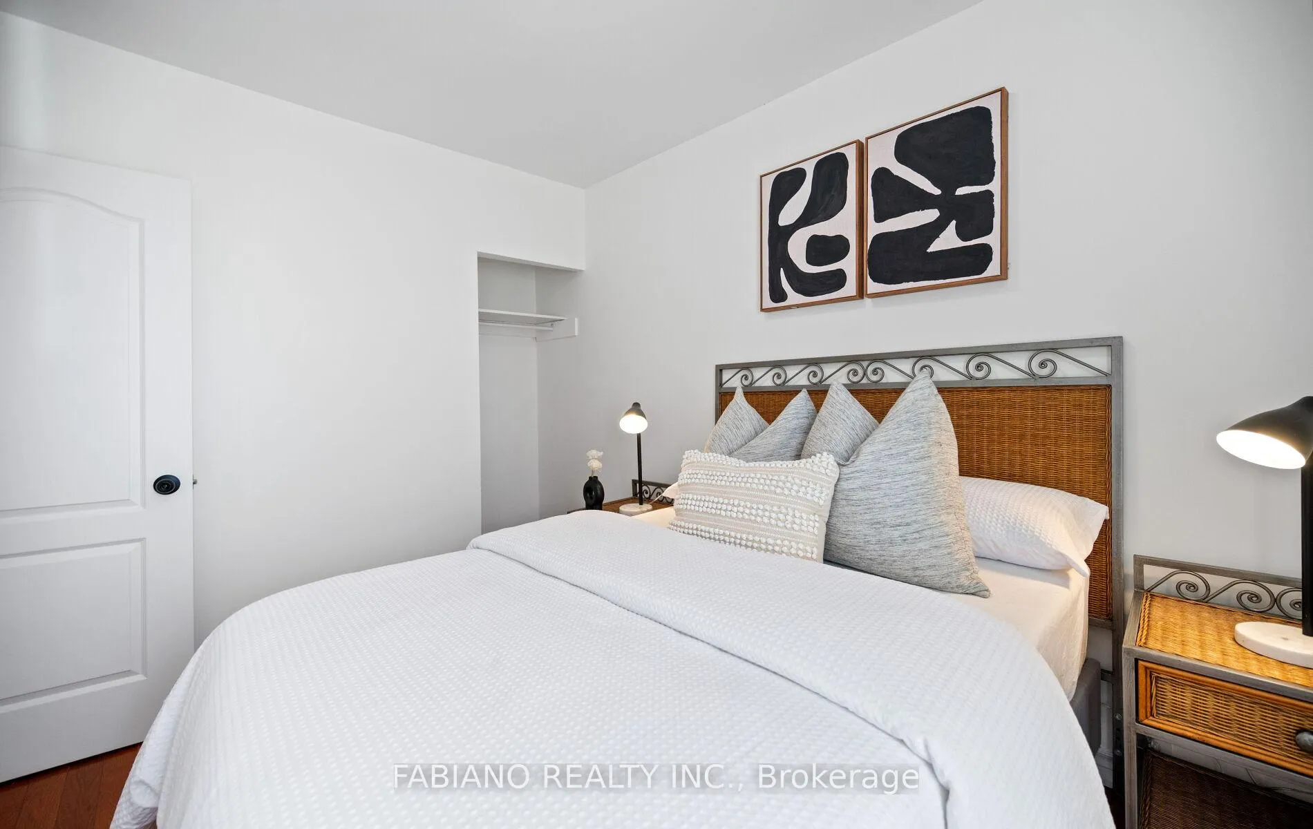 Photo 25 of 332 Osler Street, Toronto, Weston-Pellam Park — HOMEH