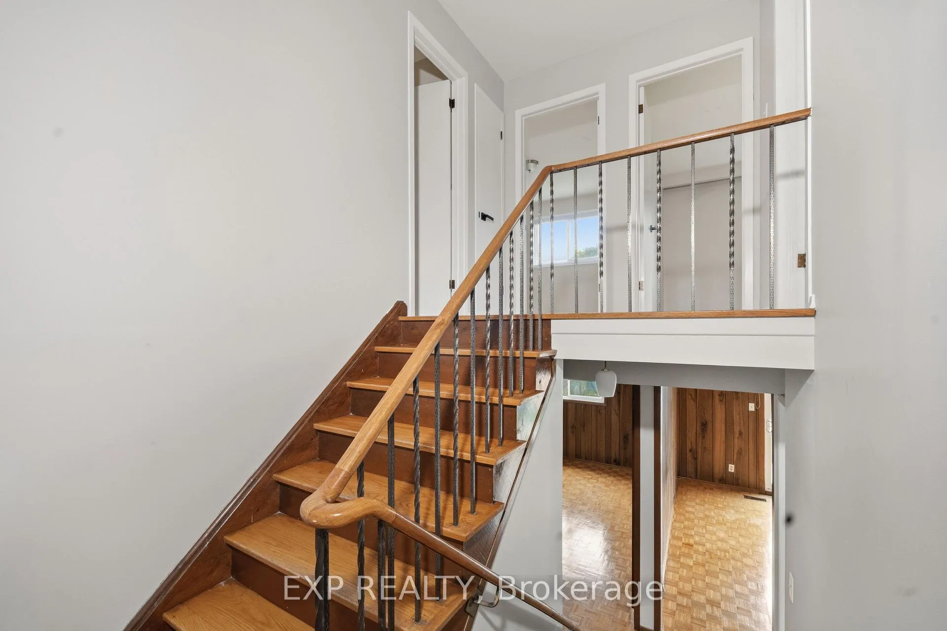 Photo 7 of 431 Archdekin Drive, Brampton, Madoc — HOMEH