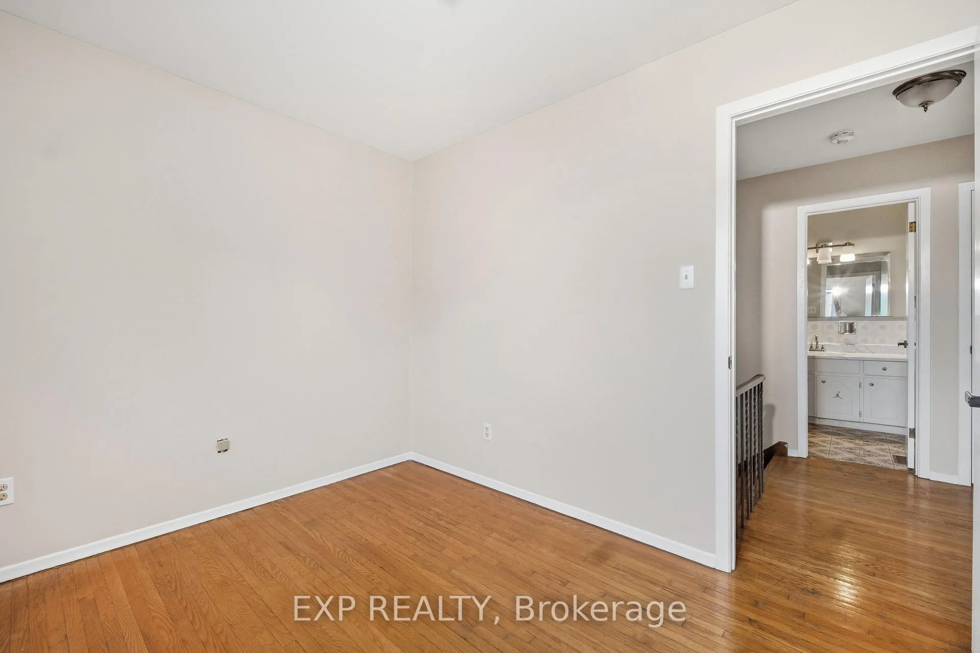 Photo 10 of 431 Archdekin Drive, Brampton, Madoc — HOMEH