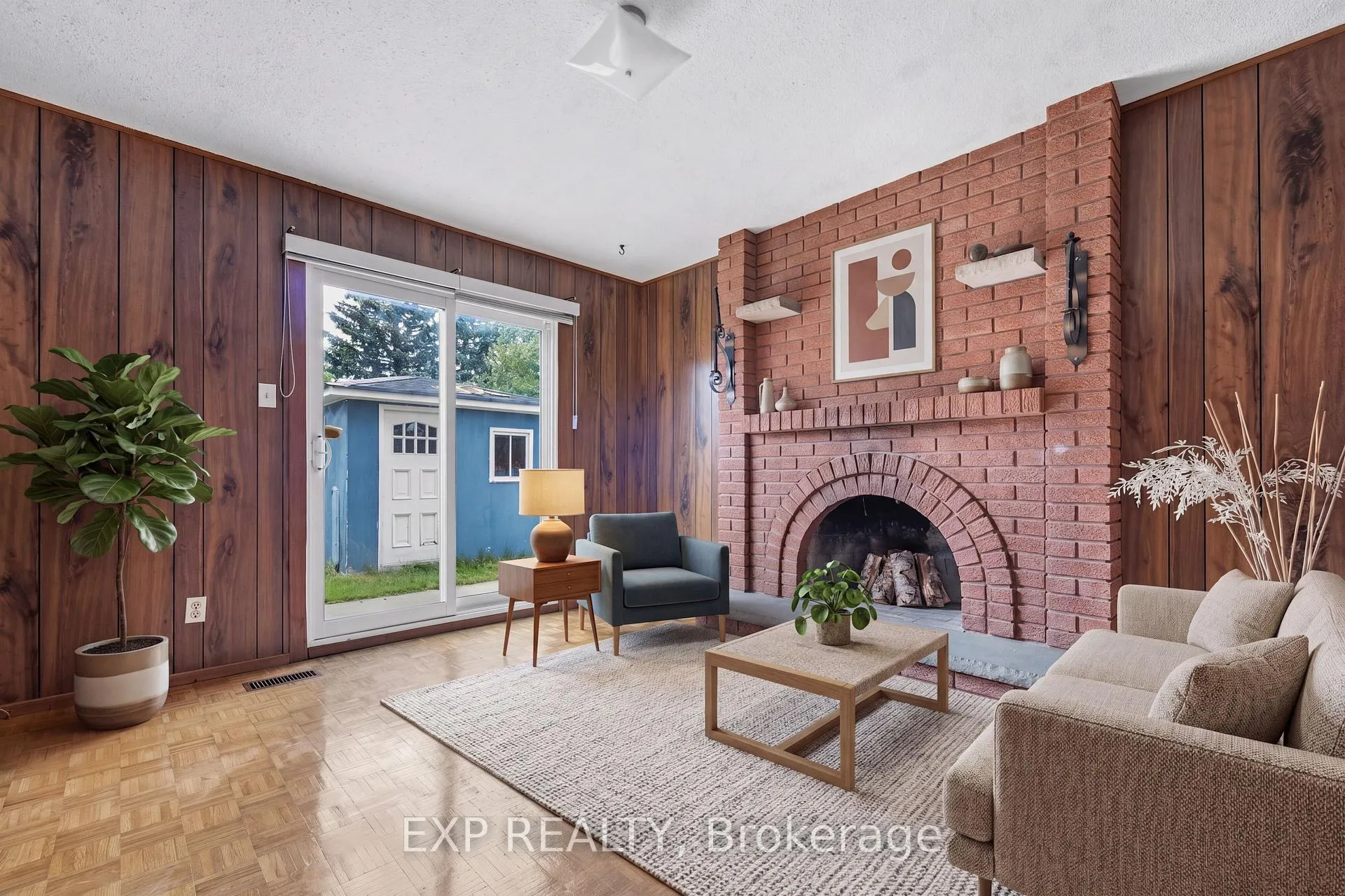 Photo 15 of 431 Archdekin Drive, Brampton, Madoc — HOMEH