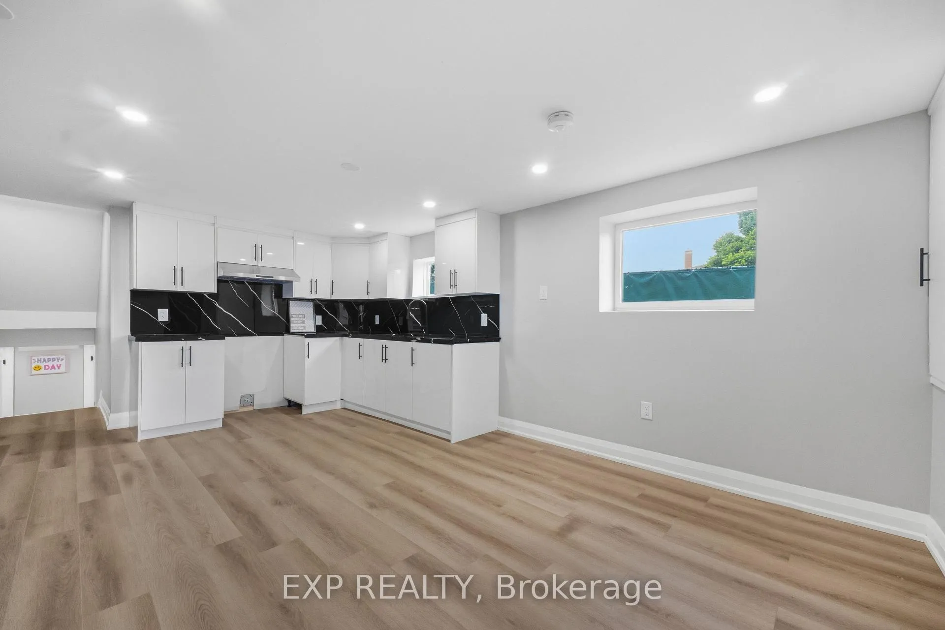 Photo 24 of 431 Archdekin Drive, Brampton, Madoc — HOMEH
