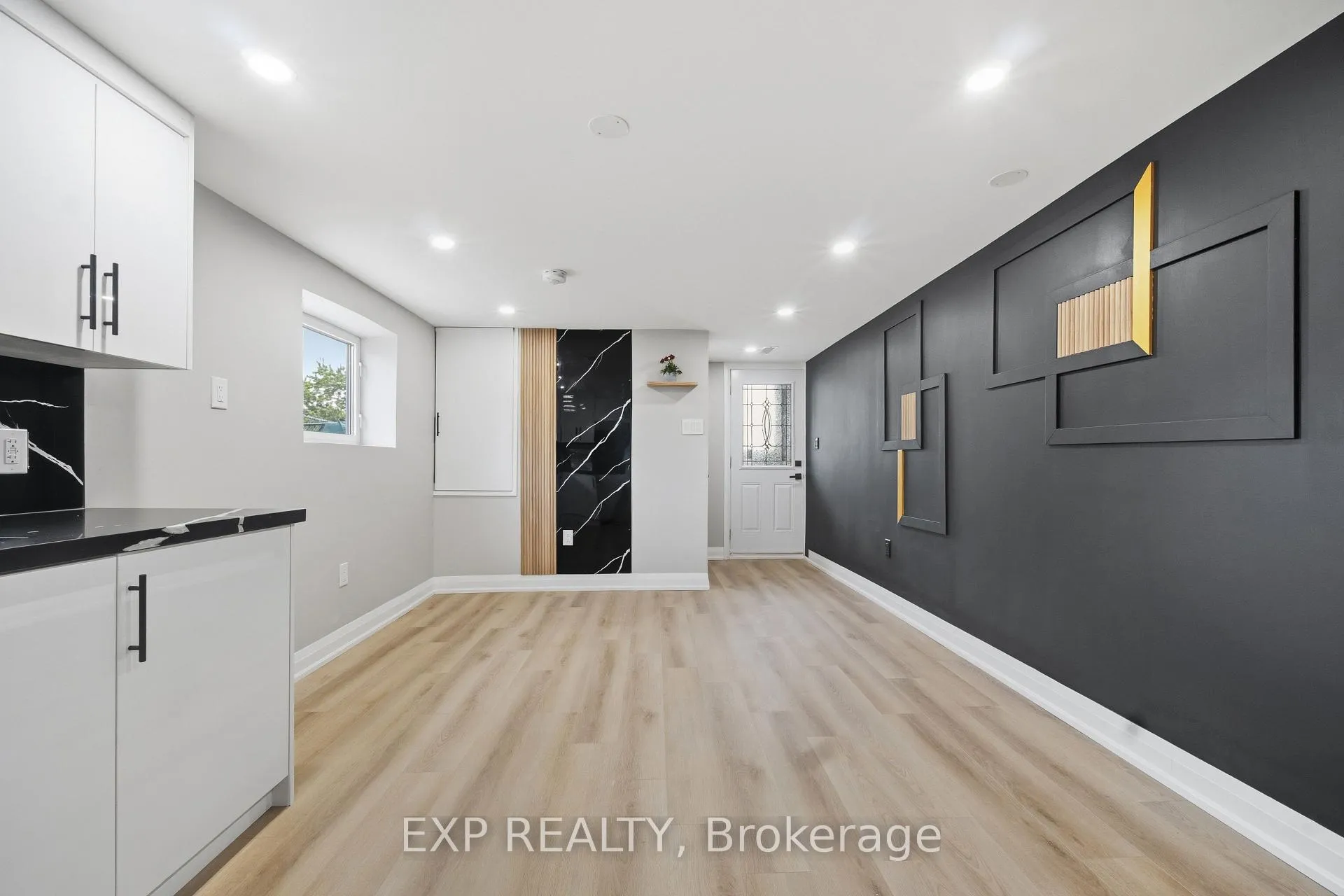 Photo 25 of 431 Archdekin Drive, Brampton, Madoc — HOMEH