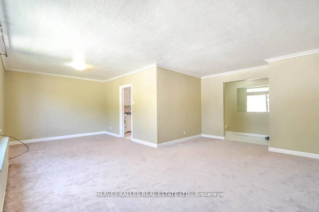 Photo 2 of 90 Trethewey Drive, North York, Beechborough-Greenbrook — HOMEH
