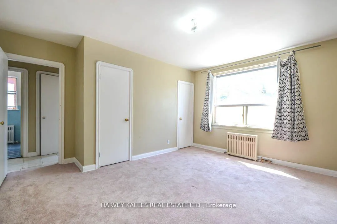 Photo 6 of 90 Trethewey Drive, North York, Beechborough-Greenbrook — HOMEH
