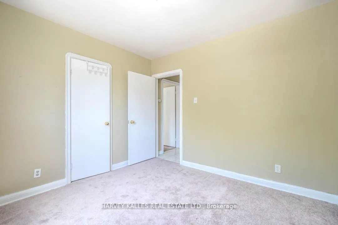 Photo 9 of 90 Trethewey Drive, North York, Beechborough-Greenbrook — HOMEH