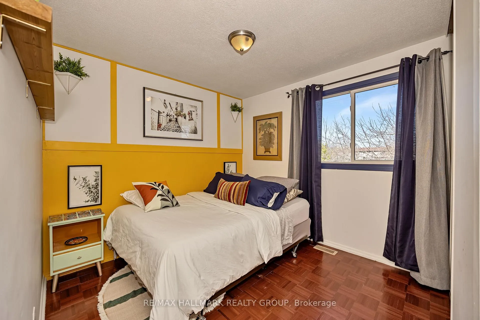 Photo 24 of 35 Benlea Drive, Ottawa, Tanglewood — HOMEH