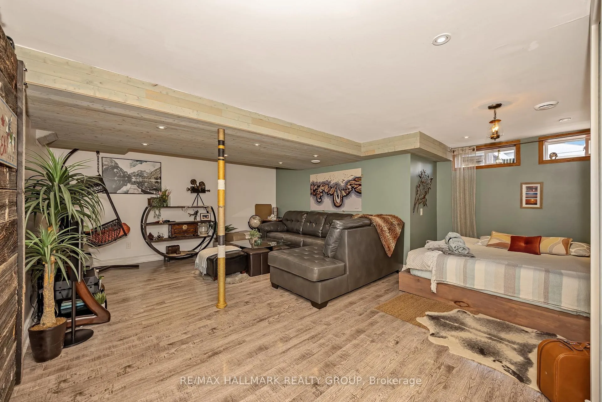 Photo 35 of 35 Benlea Drive, Ottawa, Tanglewood — HOMEH