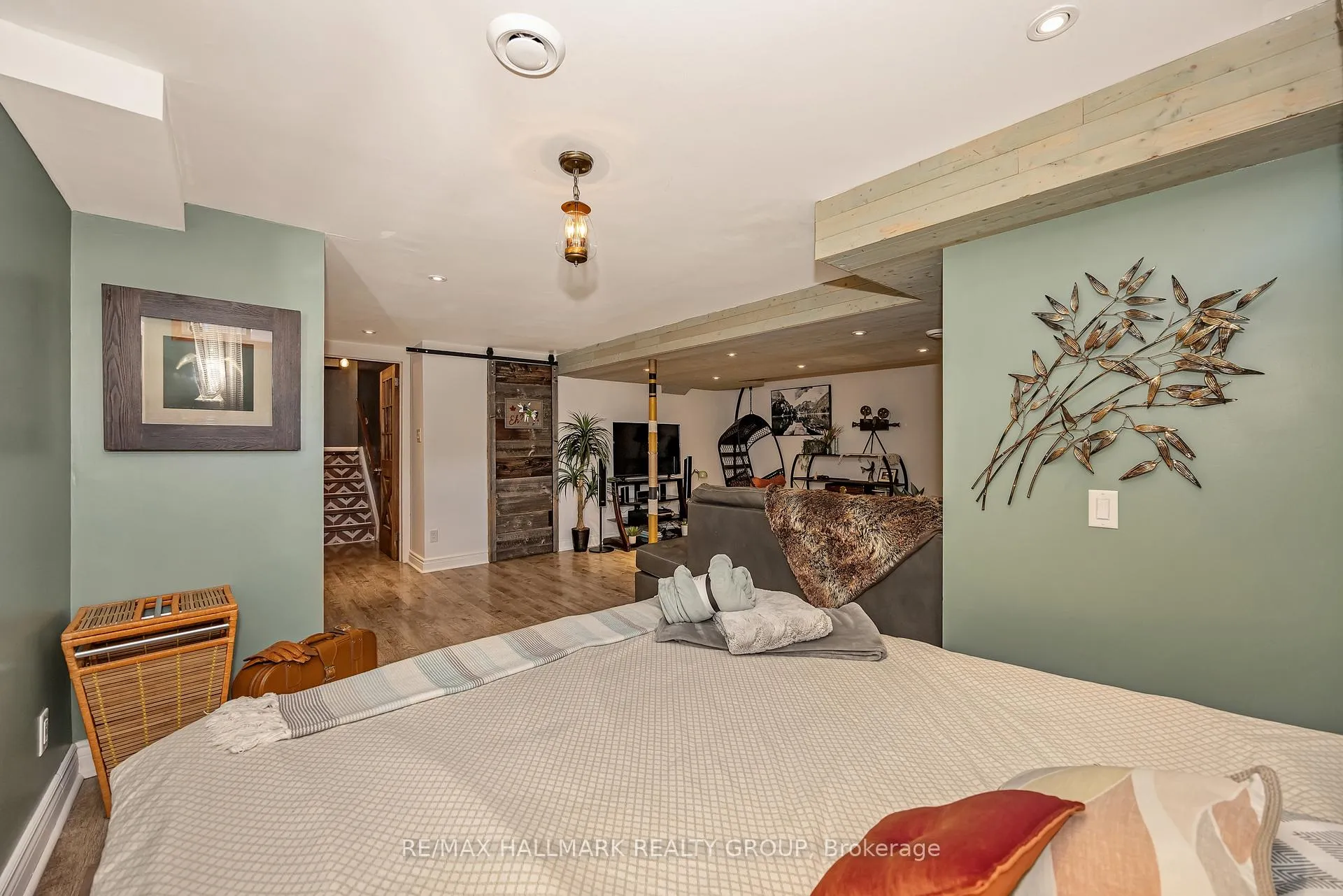 Photo 36 of 35 Benlea Drive, Ottawa, Tanglewood — HOMEH