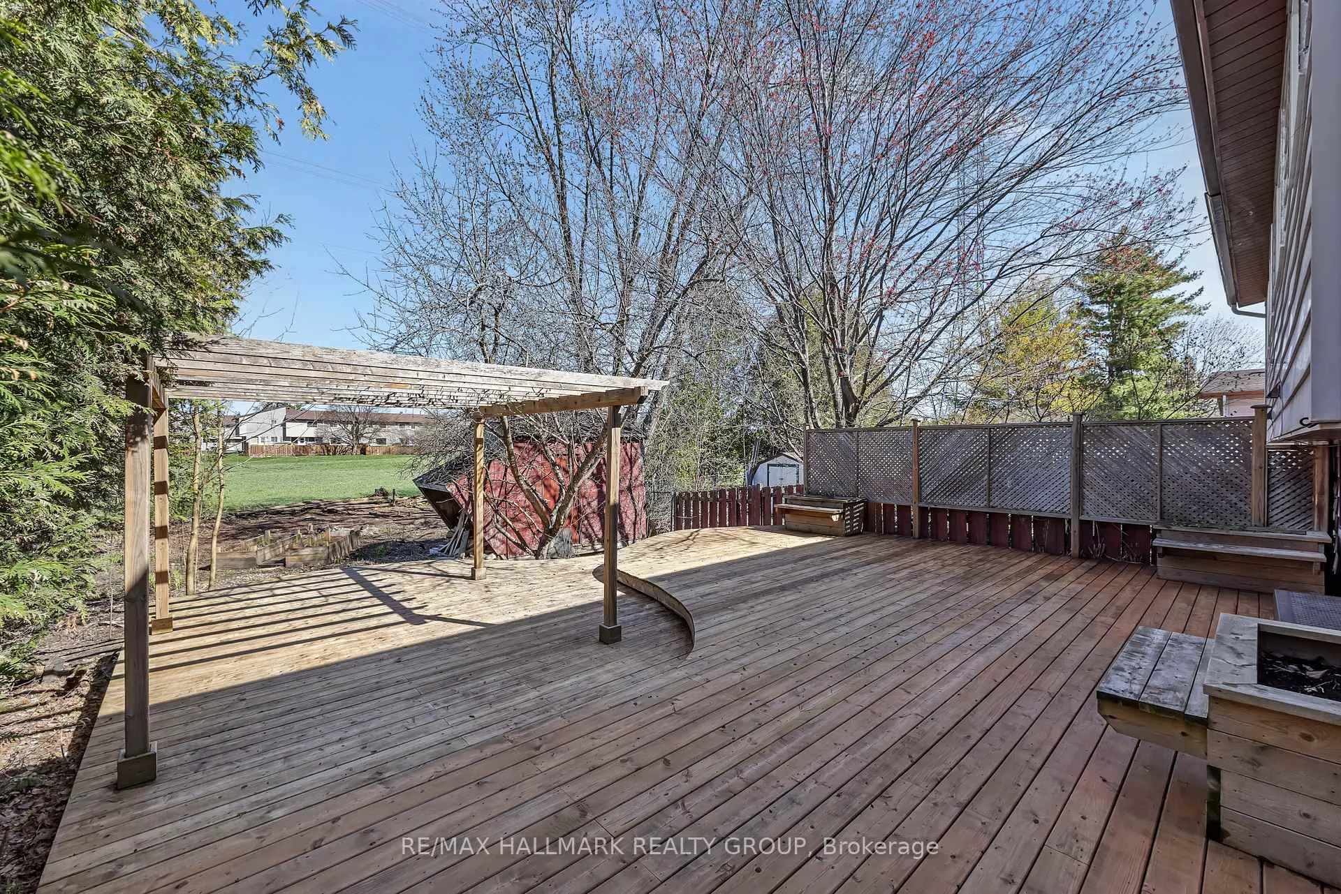 Photo 40 of 35 Benlea Drive, Ottawa, Tanglewood — HOMEH