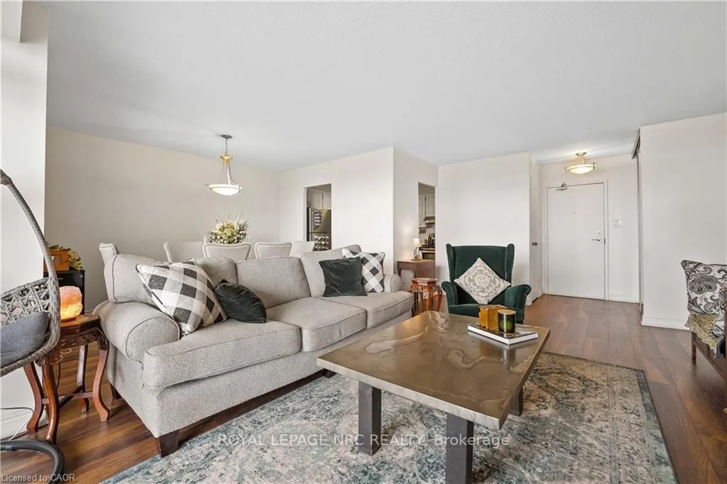 Photo 9 of Unit 1414, 500 Green Road, Hamilton, Lakeshore — HOMEH