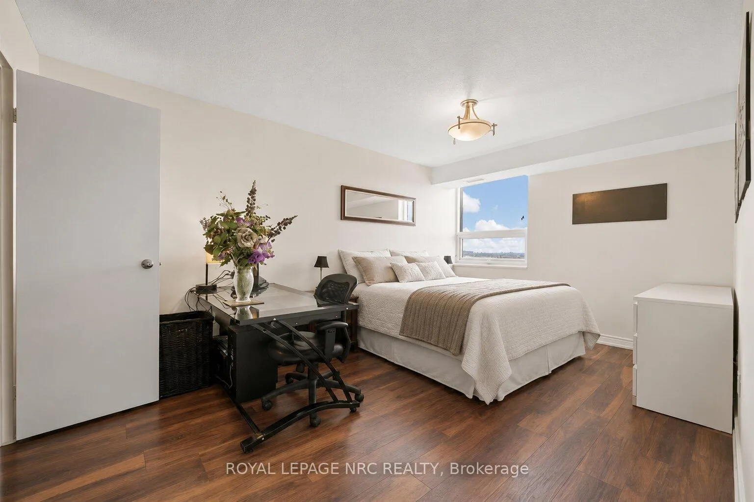 Photo 23 of Unit 1414, 500 Green Road, Hamilton, Lakeshore — HOMEH