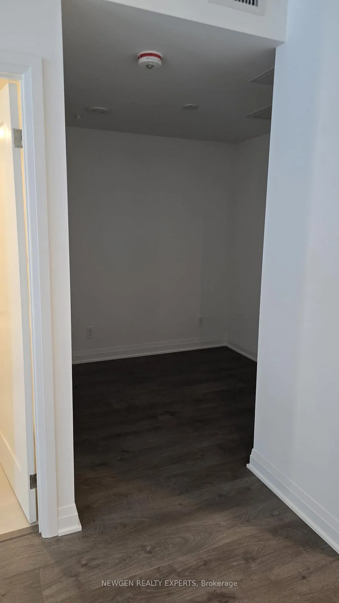 Photo 7 of Unit 2406, 4023 The Exchange, Mississauga, City Centre — HOMEH