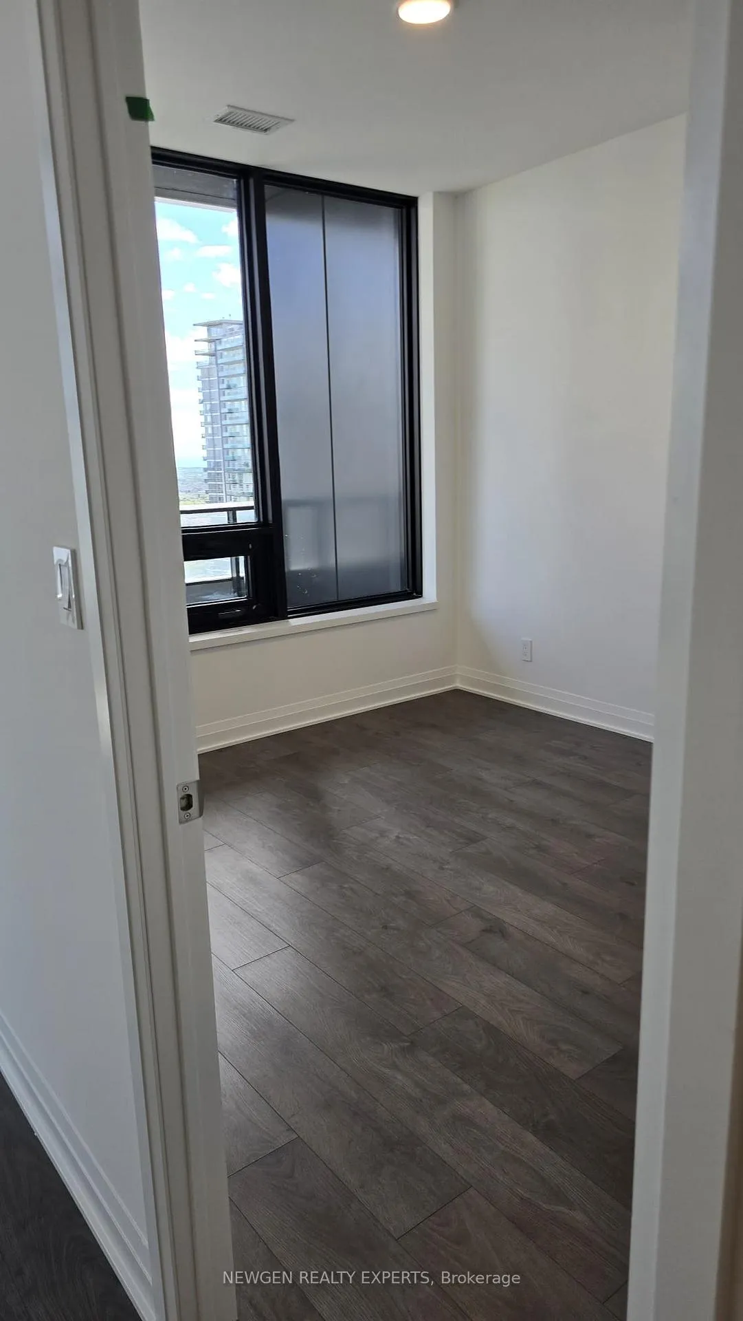 Photo 13 of Unit 2406, 4023 The Exchange, Mississauga, City Centre — HOMEH