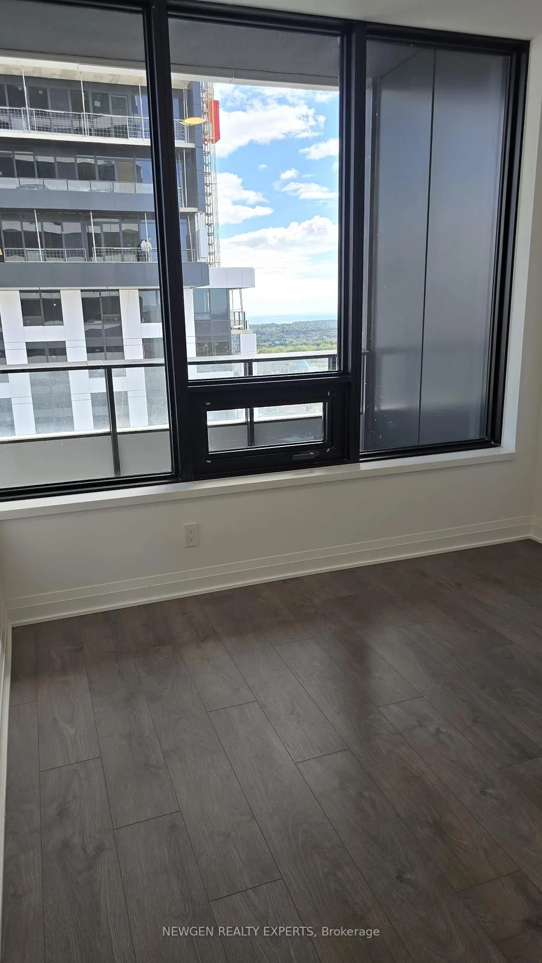 Photo 15 of Unit 2406, 4023 The Exchange, Mississauga, City Centre — HOMEH