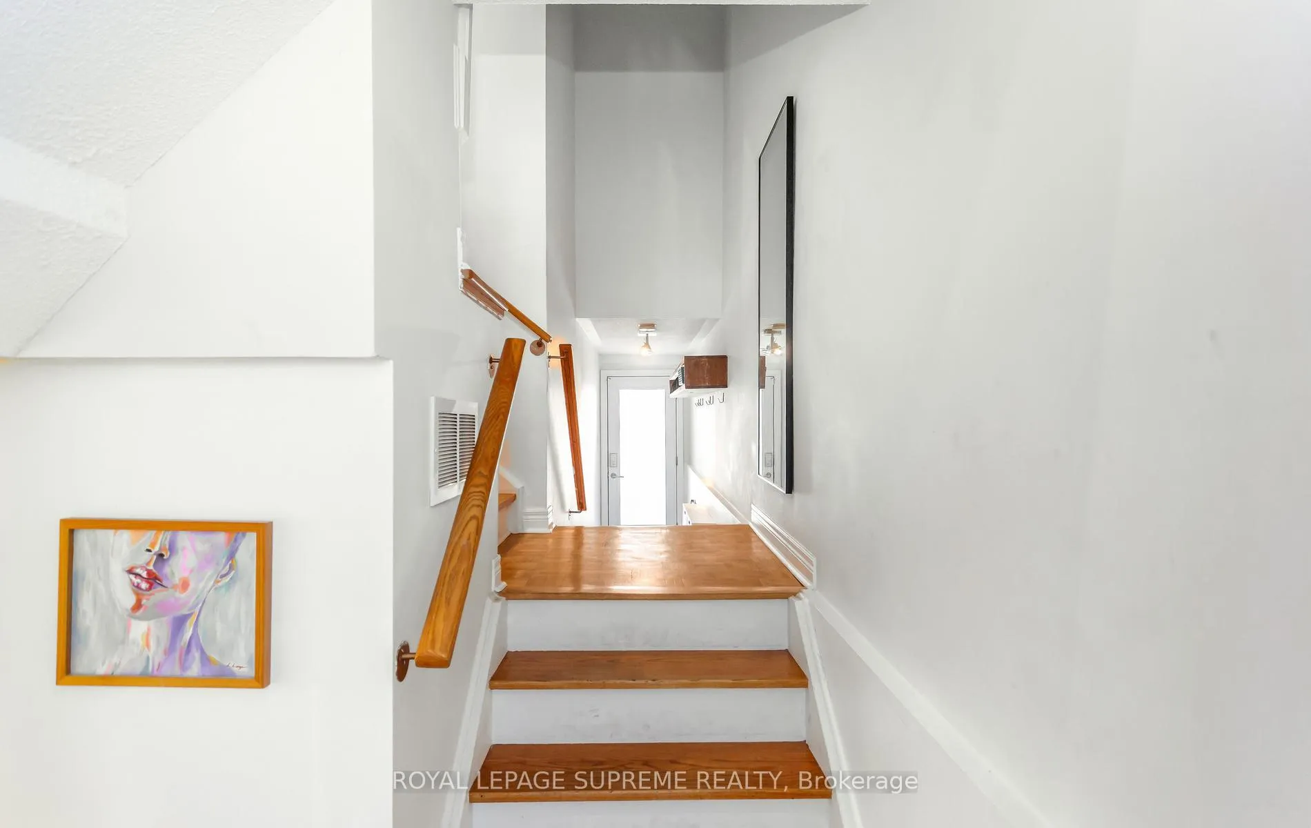 Photo 5 of 16 Lightbourn Avenue, Toronto, Dovercourt-Wallace Emerson-Junction — HOMEH