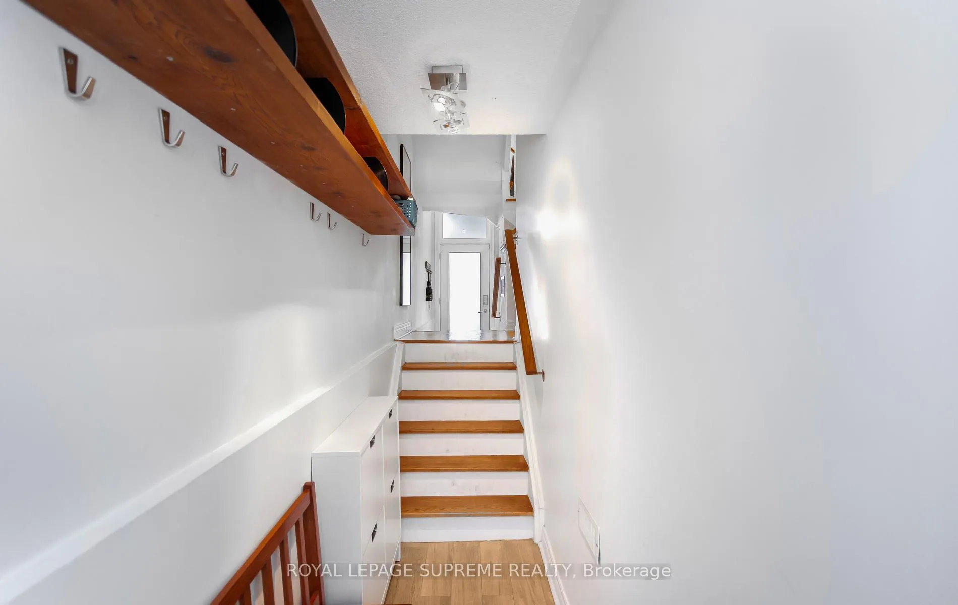 Photo 6 of 16 Lightbourn Avenue, Toronto, Dovercourt-Wallace Emerson-Junction — HOMEH