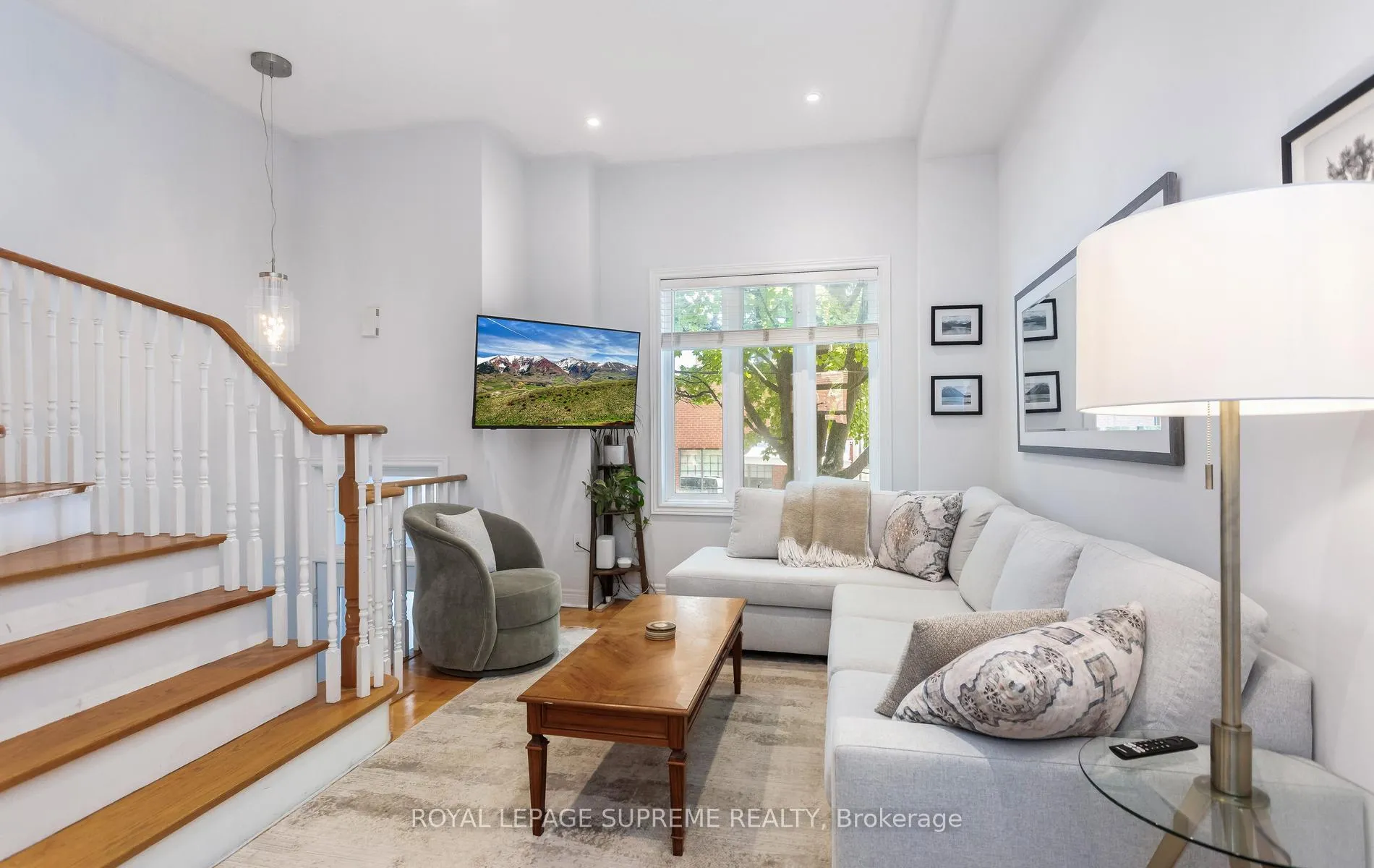 Photo 8 of 16 Lightbourn Avenue, Toronto, Dovercourt-Wallace Emerson-Junction — HOMEH