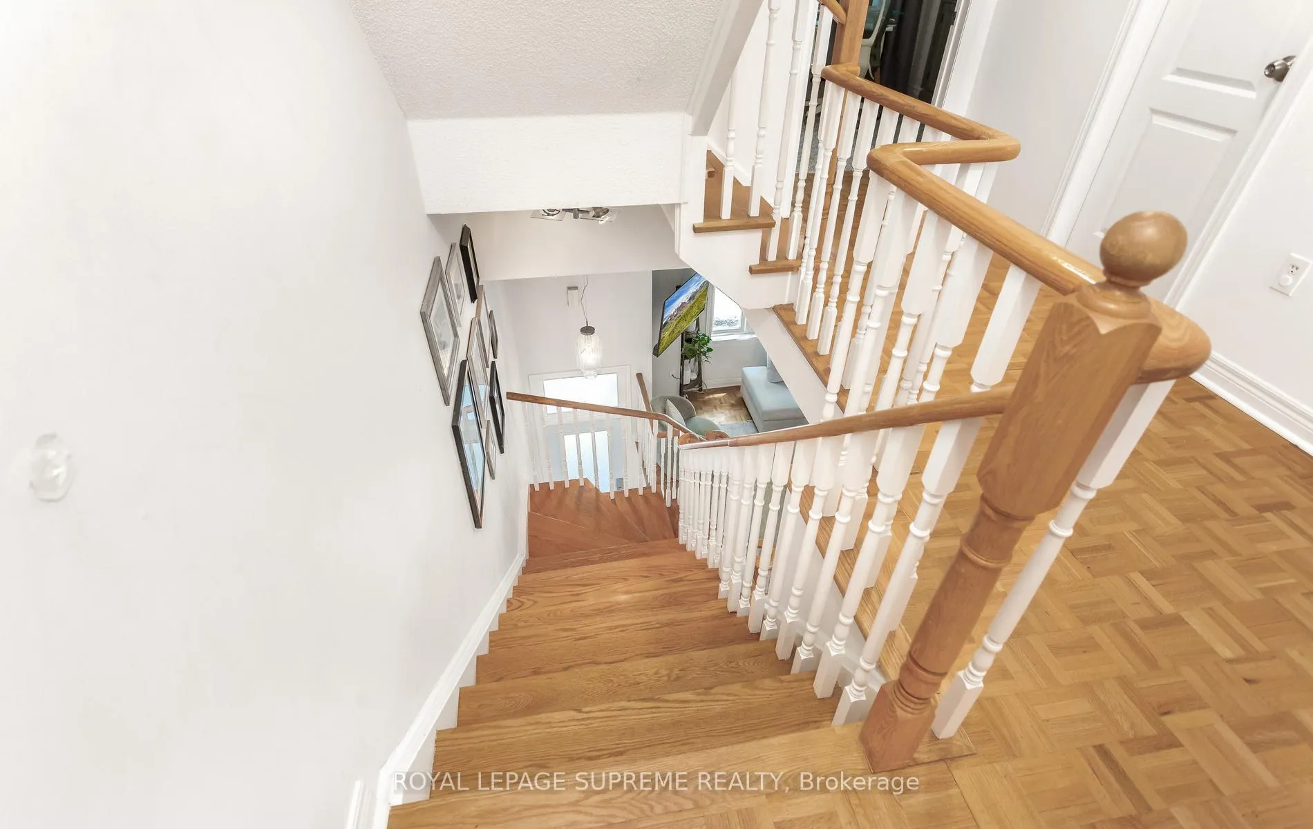 Photo 17 of 16 Lightbourn Avenue, Toronto, Dovercourt-Wallace Emerson-Junction — HOMEH