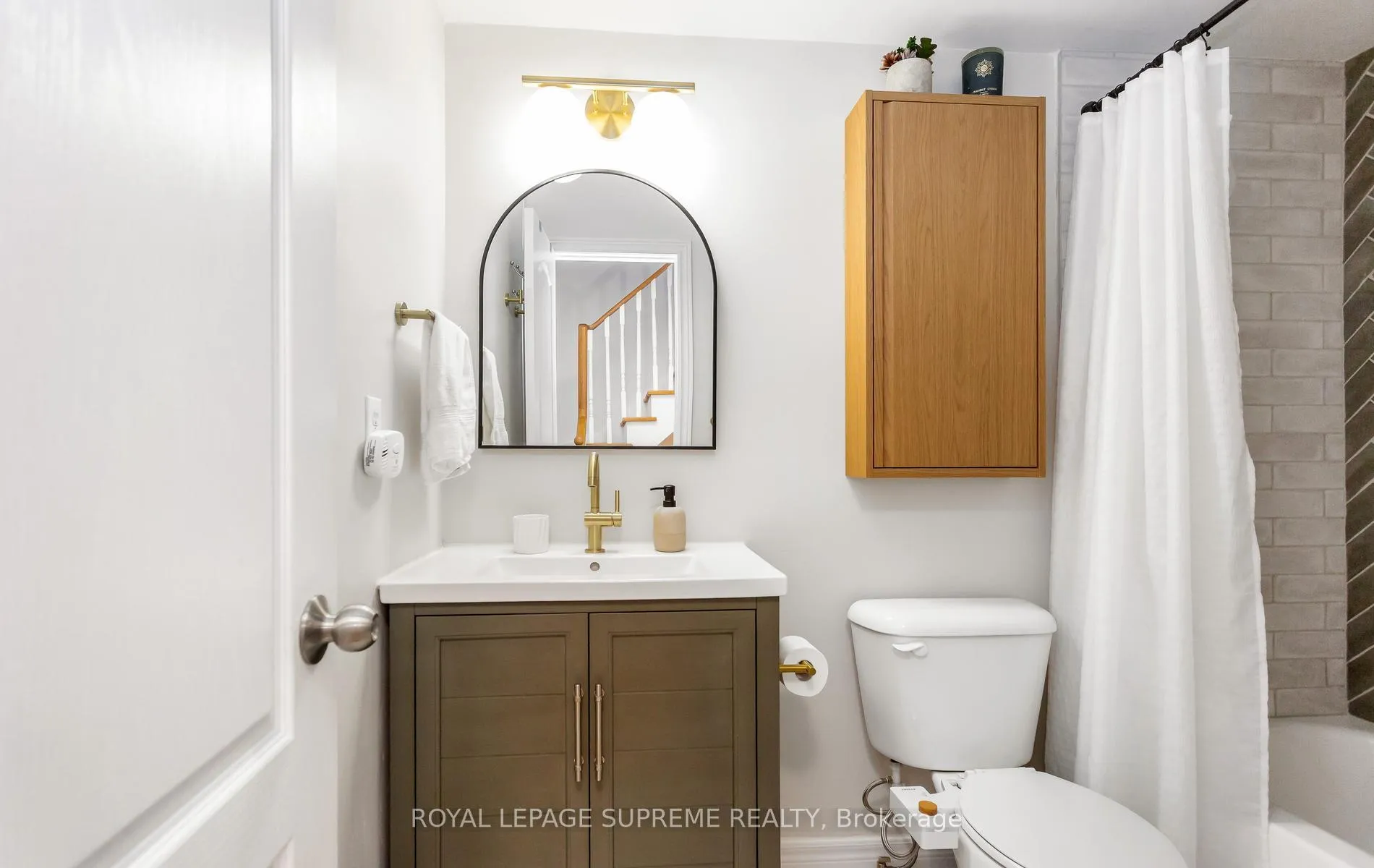 Photo 26 of 16 Lightbourn Avenue, Toronto, Dovercourt-Wallace Emerson-Junction — HOMEH