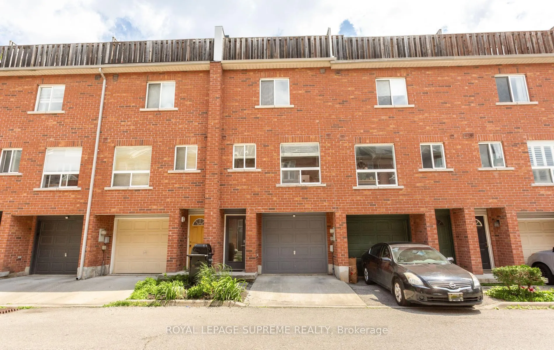 Photo 40 of 16 Lightbourn Avenue, Toronto, Dovercourt-Wallace Emerson-Junction — HOMEH