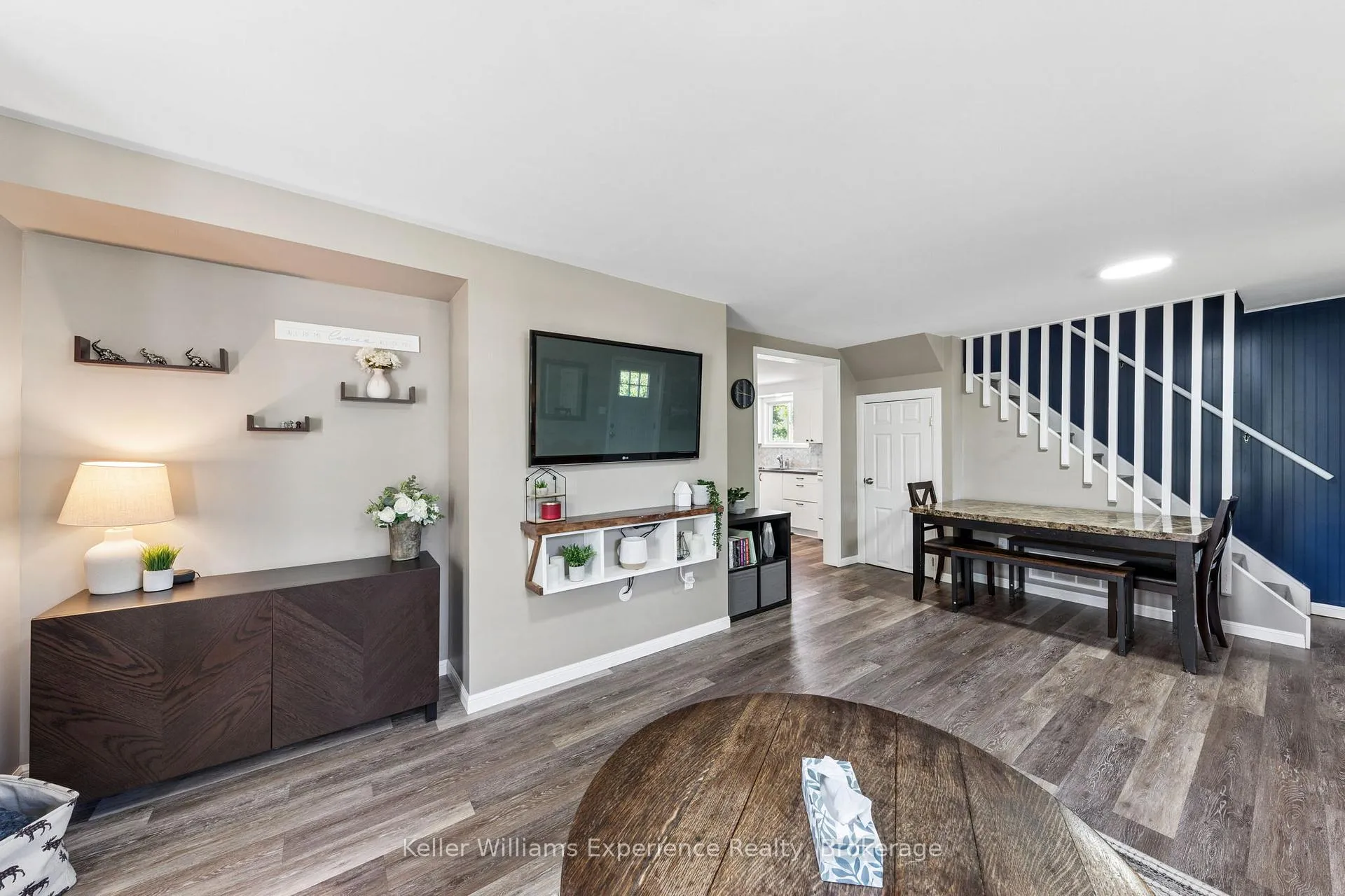 Photo 4 of 311 Armstrong Street, Tay, Port McNicoll — HOMEH