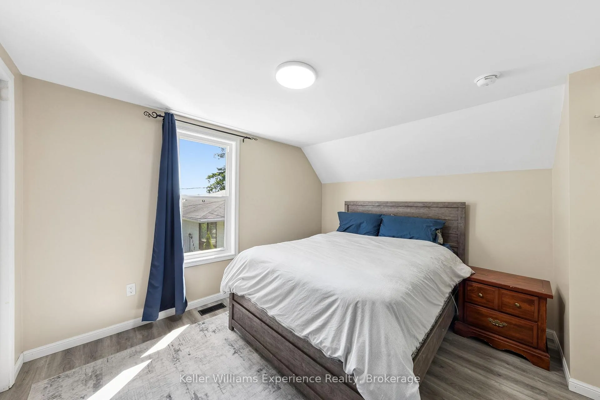 Photo 14 of 311 Armstrong Street, Tay, Port McNicoll — HOMEH