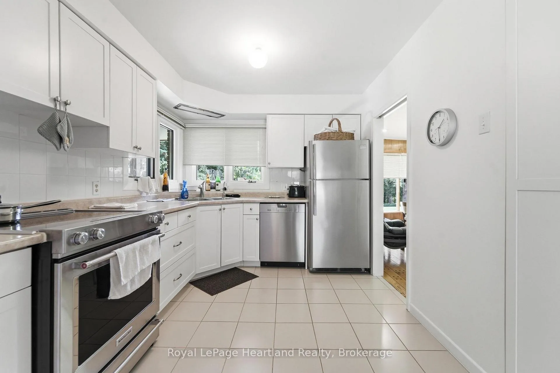 Photo 3 of 81833 London Road, Central Huron, Hullett — HOMEH