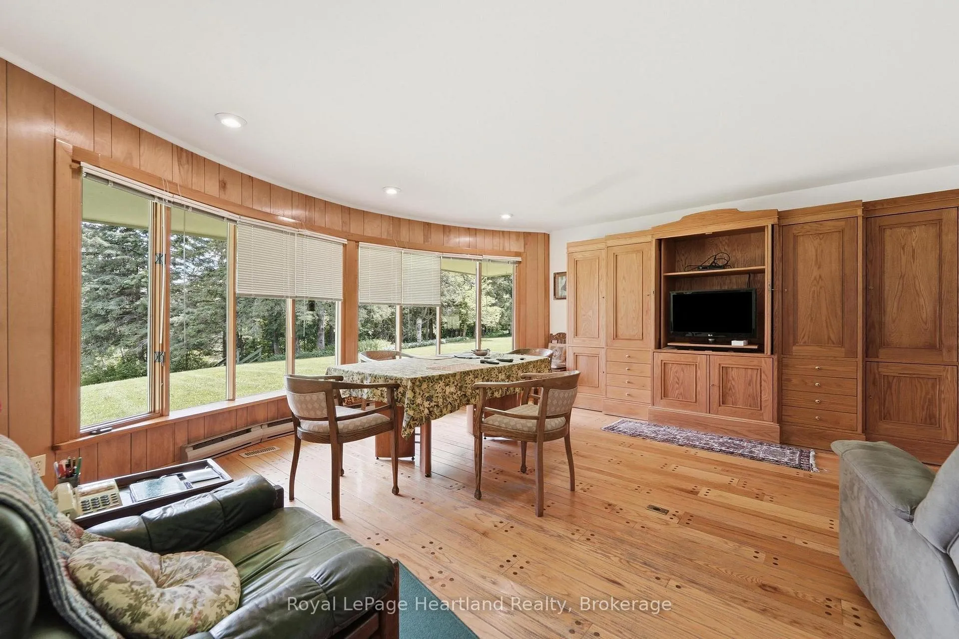Photo 5 of 81833 London Road, Central Huron, Hullett — HOMEH