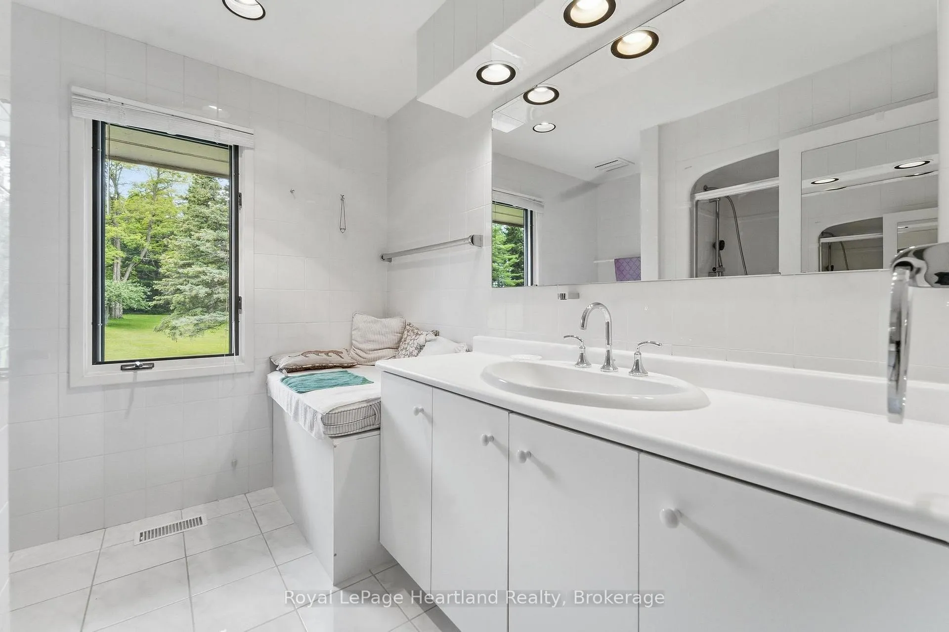 Photo 20 of 81833 London Road, Central Huron, Hullett — HOMEH