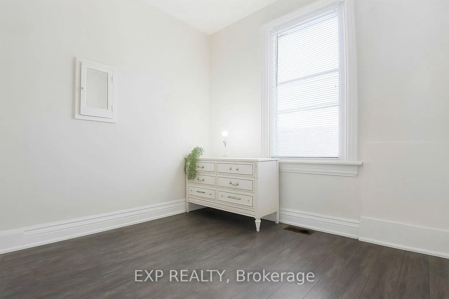 Photo 5 of Unit Main, 207 Gamble Avenue, Toronto, East York — HOMEH