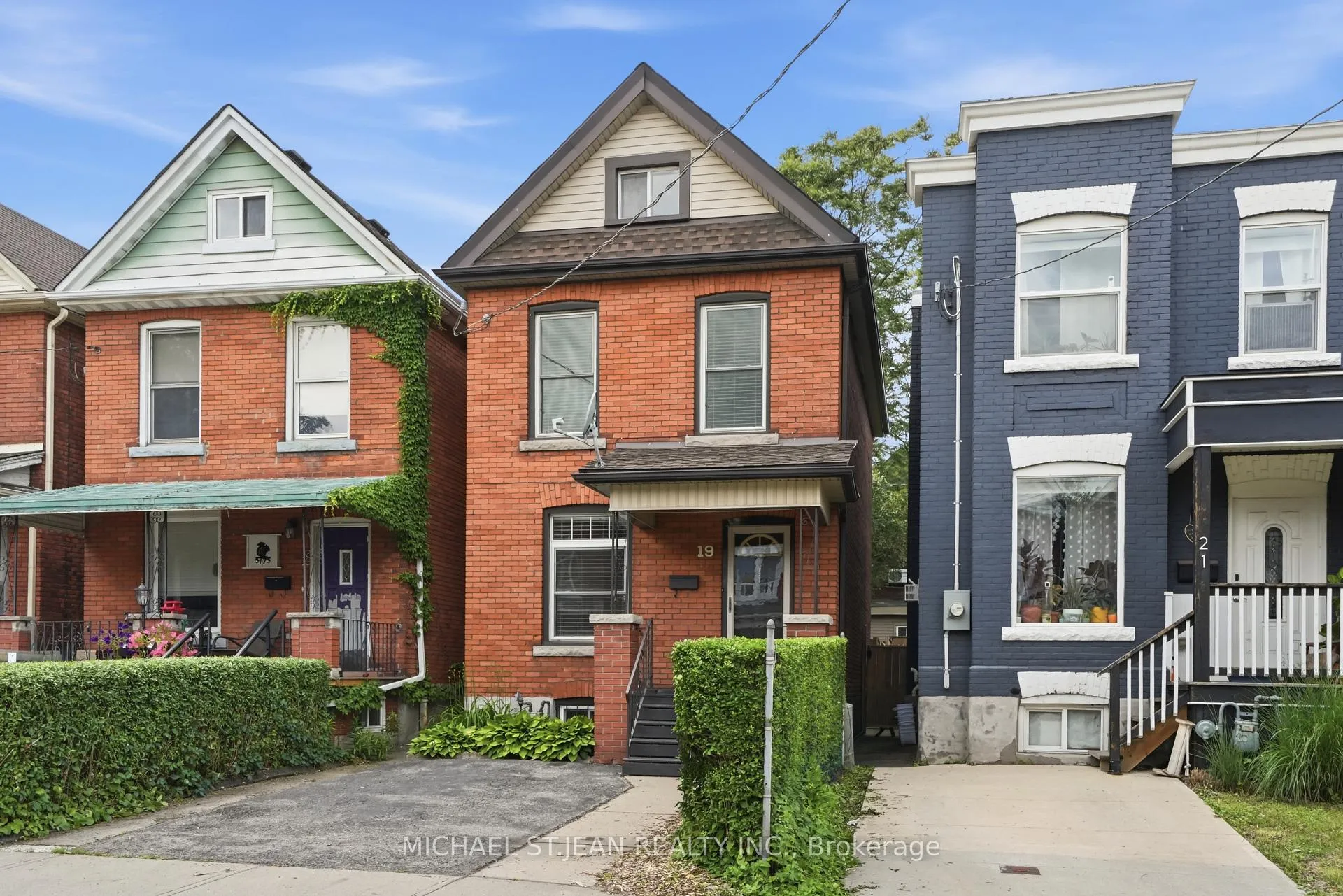 Photo 3 of 19 Huntley Street, Hamilton, Gibson — HOMEH