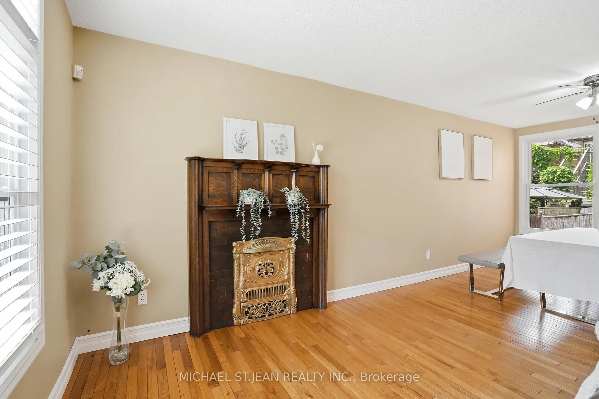 Photo 10 of 19 Huntley Street, Hamilton, Gibson — HOMEH