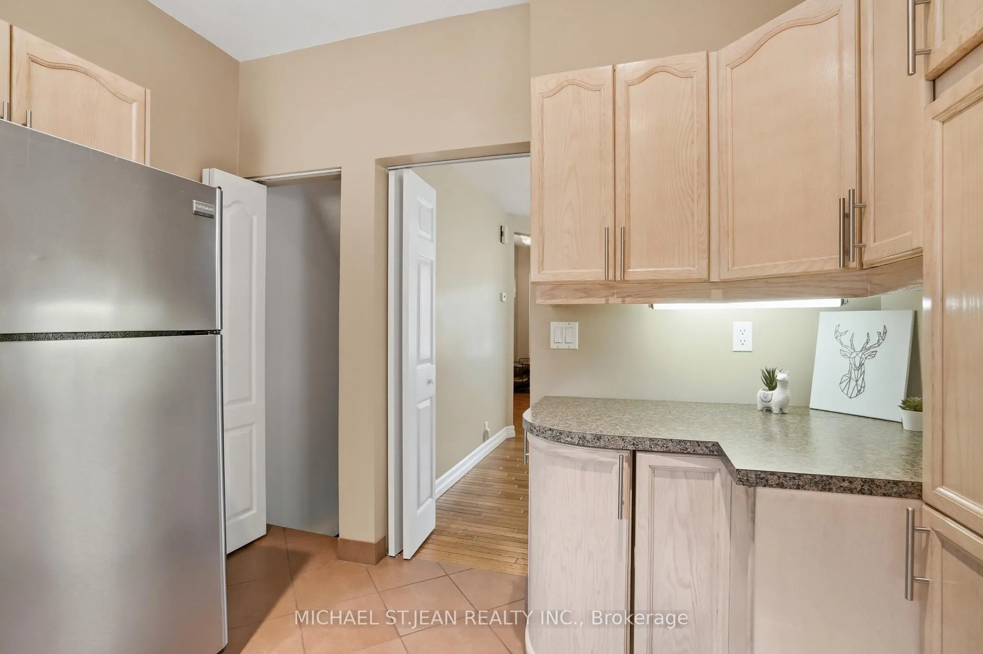 Photo 18 of 19 Huntley Street, Hamilton, Gibson — HOMEH