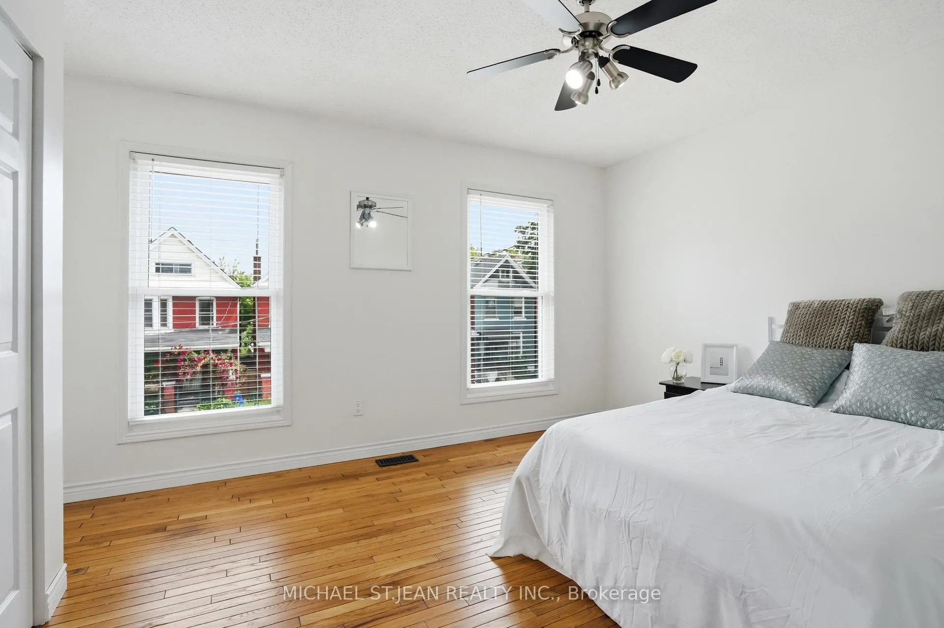Photo 22 of 19 Huntley Street, Hamilton, Gibson — HOMEH