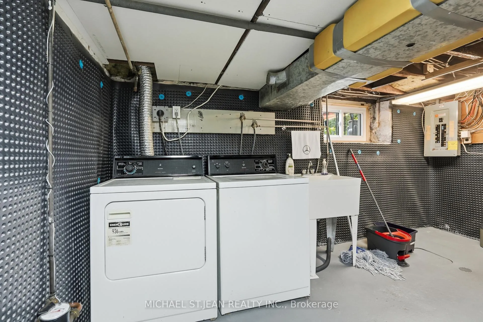 Photo 29 of 19 Huntley Street, Hamilton, Gibson — HOMEH