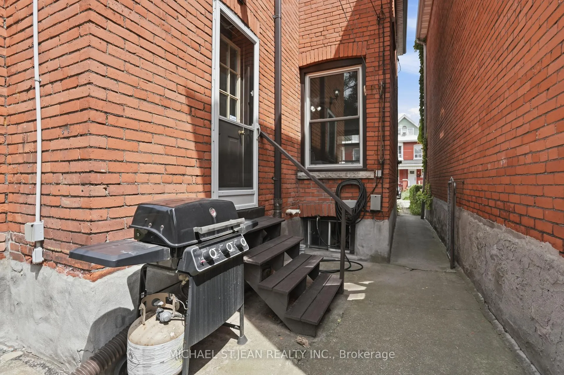 Photo 32 of 19 Huntley Street, Hamilton, Gibson — HOMEH