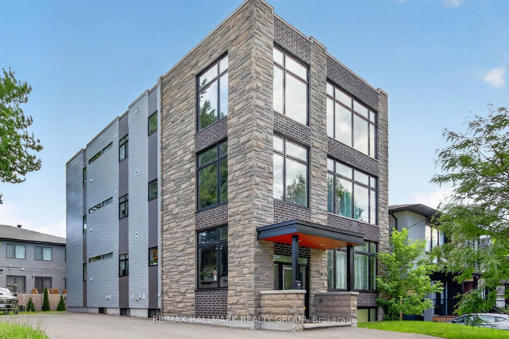 Photo 1 of 550 Guy Street, Ottawa, Overbrook/Castle Heights — HOMEH