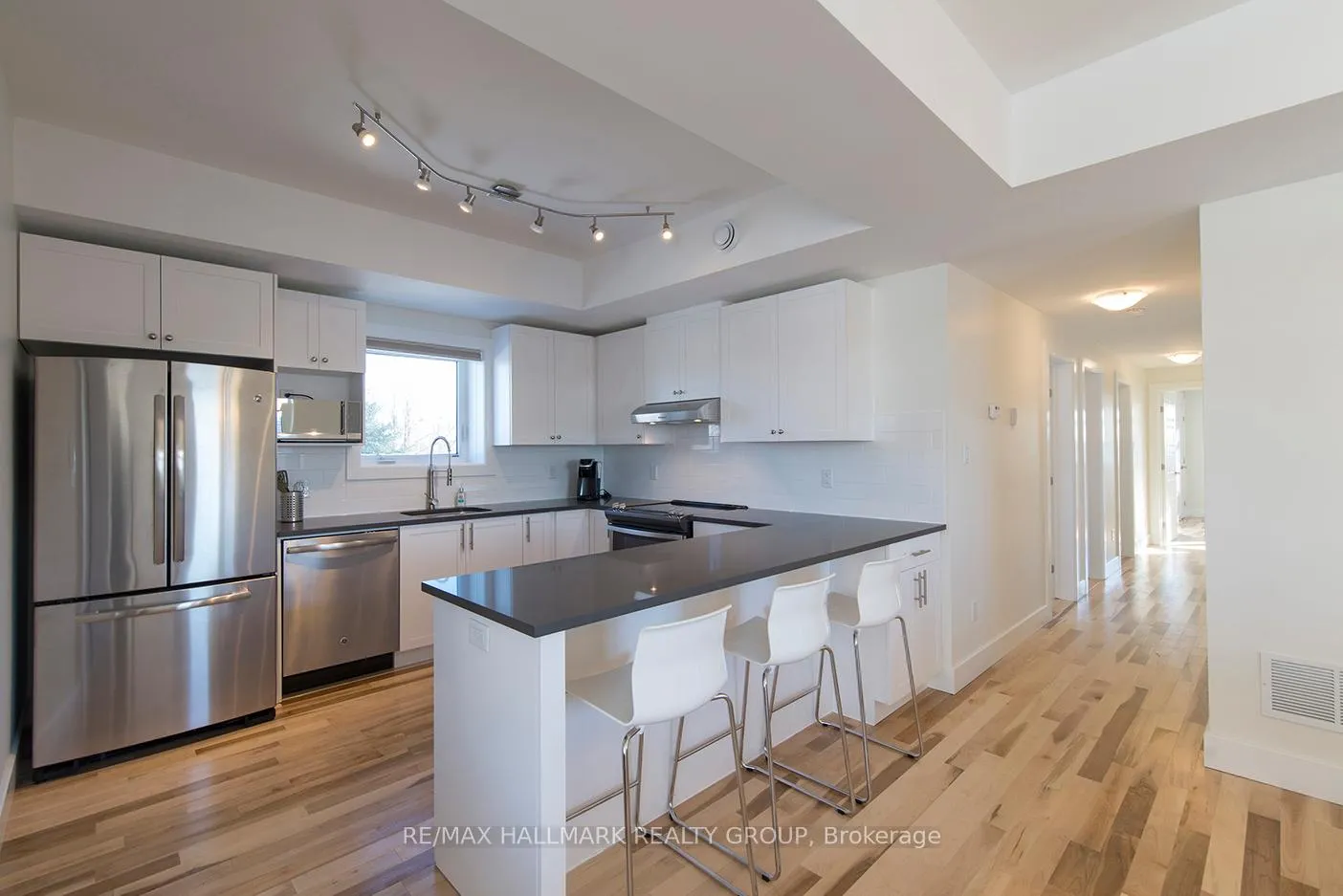 Photo 3 of 550 Guy Street, Ottawa, Overbrook/Castle Heights — HOMEH