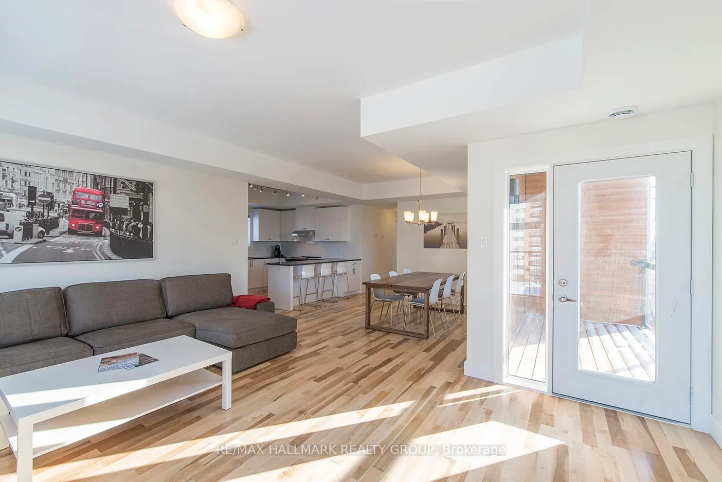 Photo 5 of 550 Guy Street, Ottawa, Overbrook/Castle Heights — HOMEH