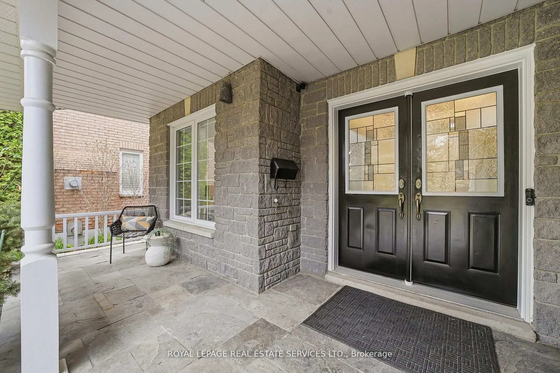 Photo 4 of 2531 Morrison Avenue, Mississauga, Erindale — HOMEH