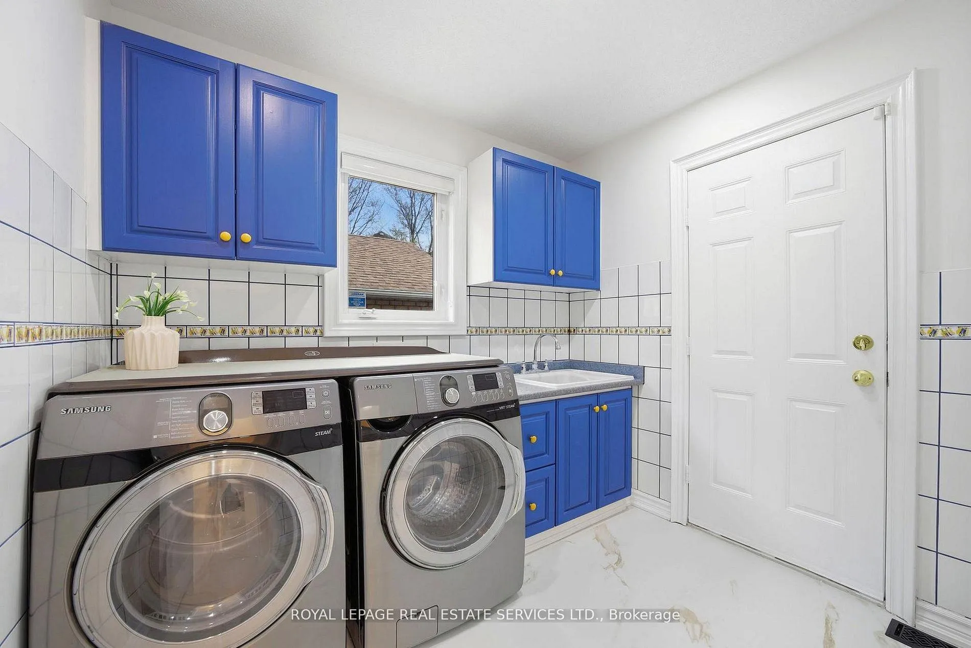 Photo 15 of 2531 Morrison Avenue, Mississauga, Erindale — HOMEH