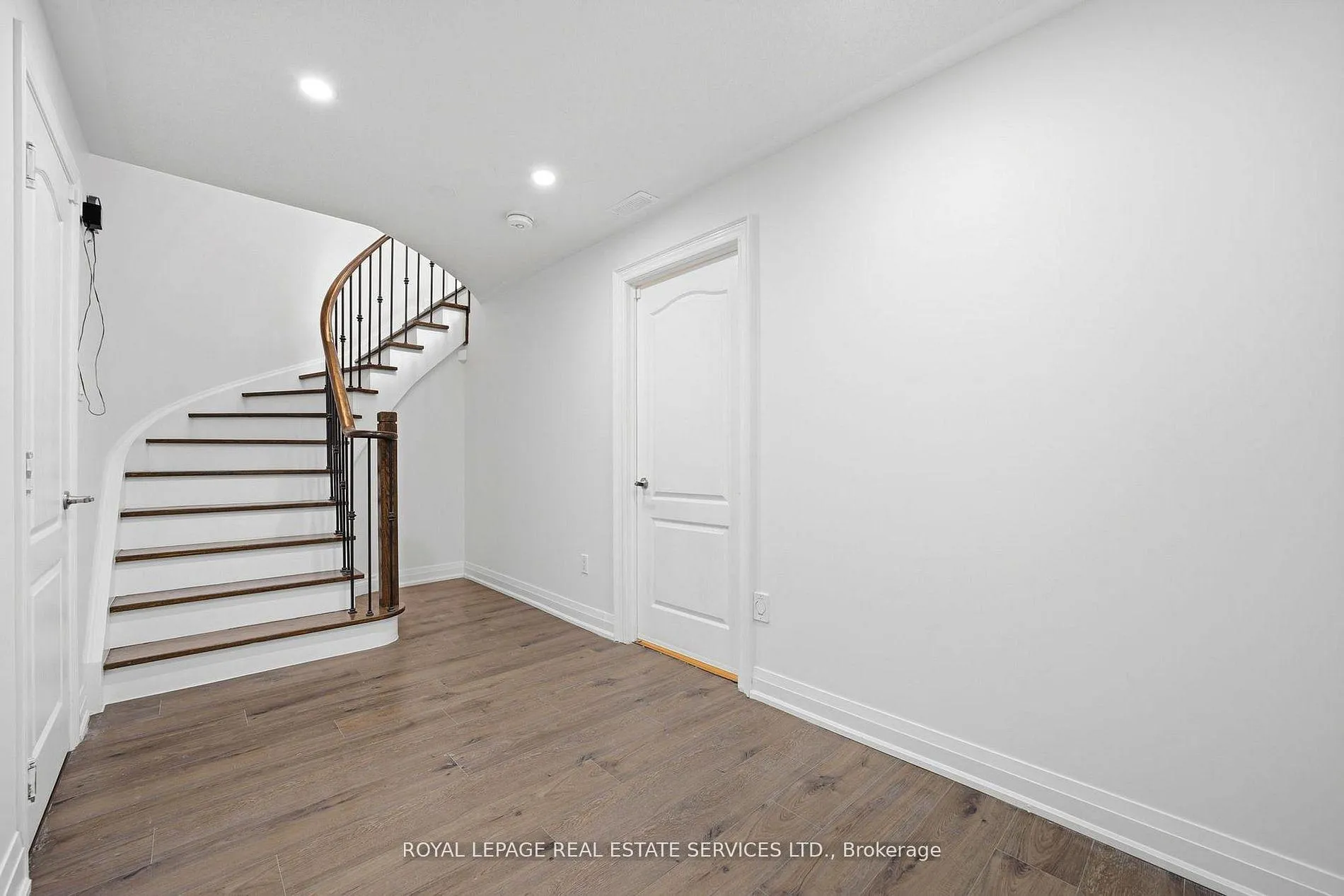 Photo 33 of 2531 Morrison Avenue, Mississauga, Erindale — HOMEH