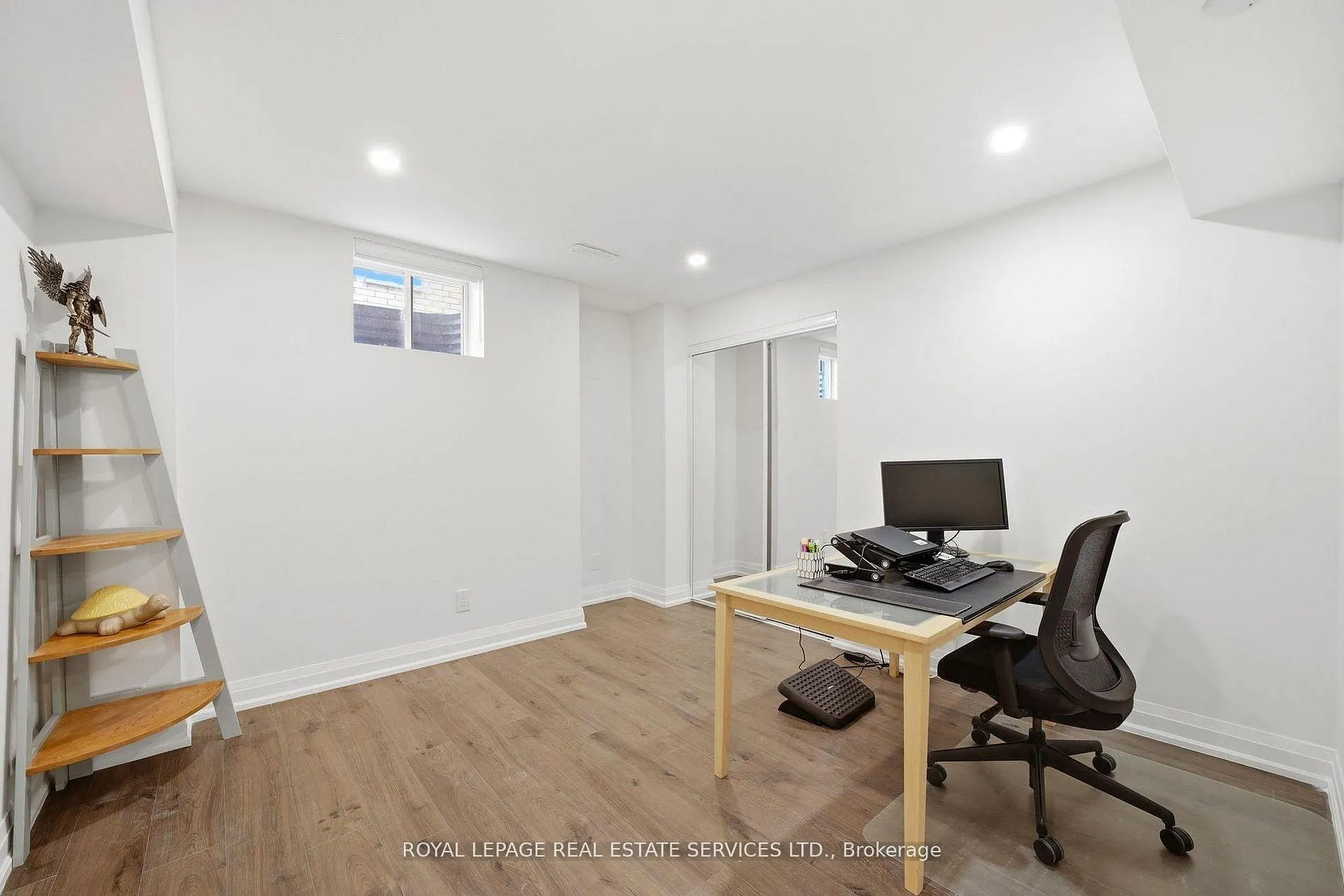 Photo 36 of 2531 Morrison Avenue, Mississauga, Erindale — HOMEH