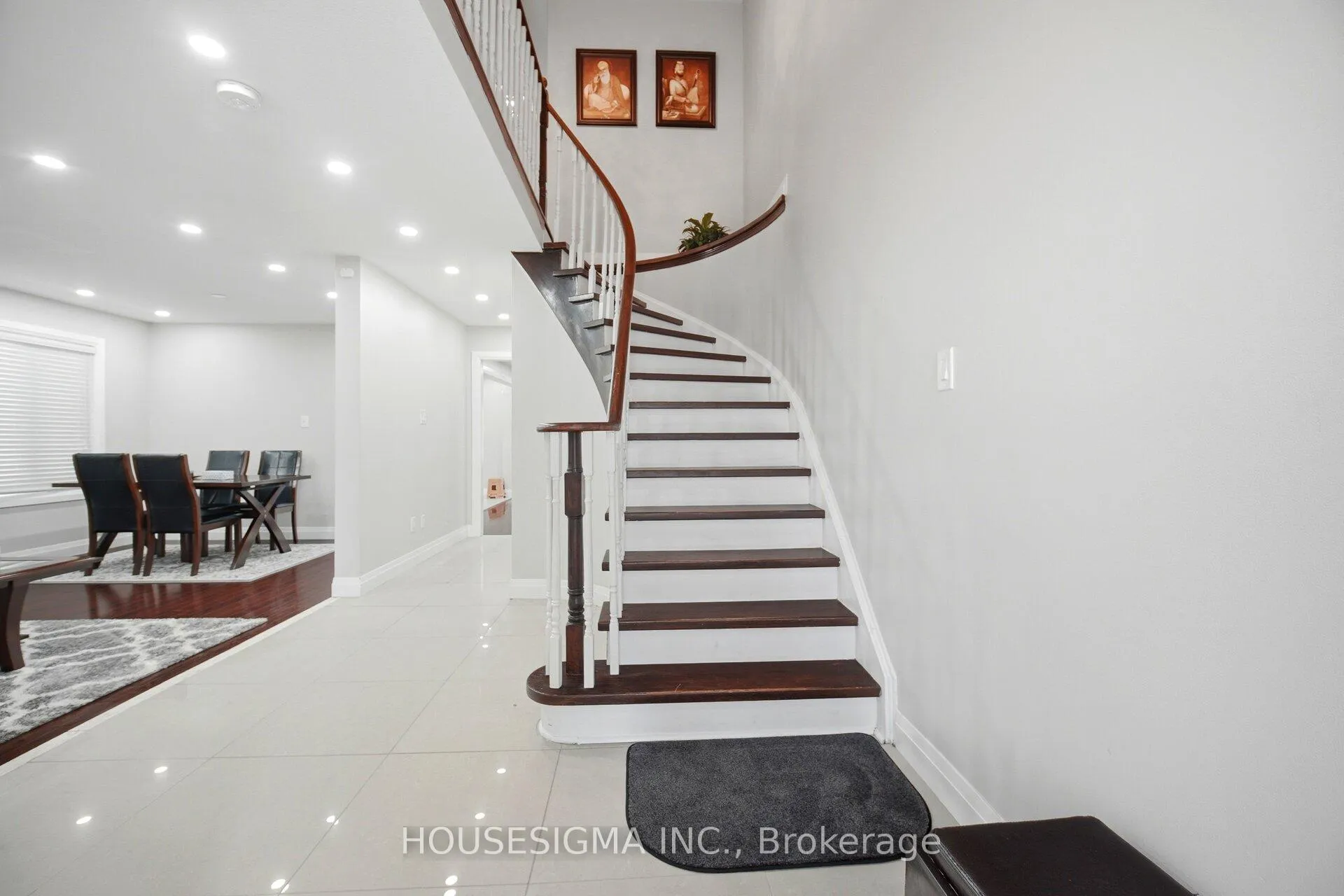 Photo 5 of 62 Ravenscliffe Court, Brampton, Northwood Park — HOMEH