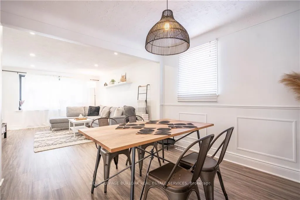Photo 6 of Unit Upper, 257 East 17th Street, Hamilton, Inch Park — HOMEH