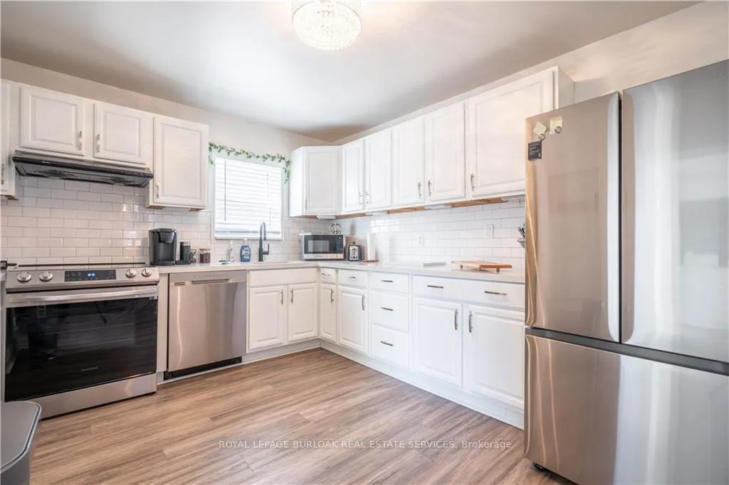 Photo 8 of Unit Upper, 257 East 17th Street, Hamilton, Inch Park — HOMEH